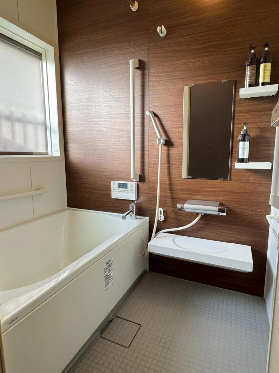 カーブド神通 Apartment in Japan