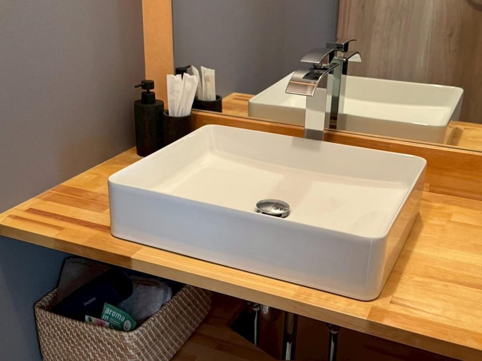 カーブド神通 Apartment in Japan