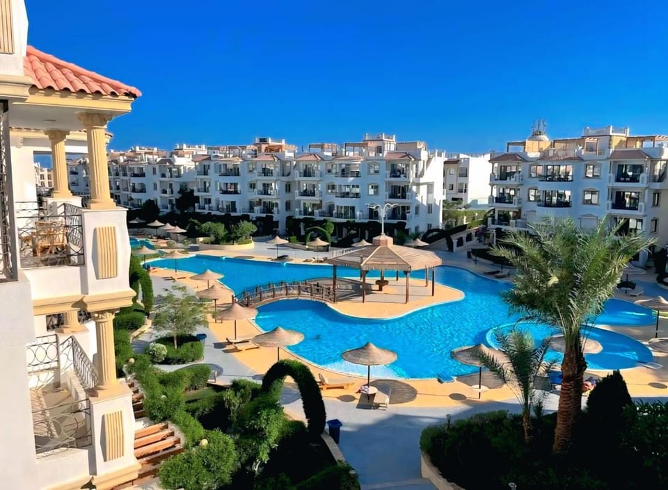 Balcony/Terrace, Swimming pool