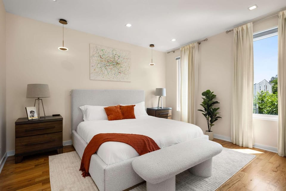 Bushwick Townhouse by Haus Modern 3BR with private yard Apartment in Bedford-Stuyvesant