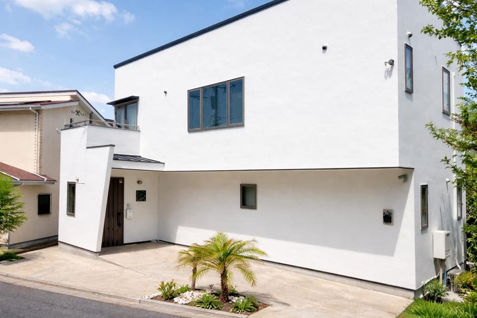 Property building, Day
