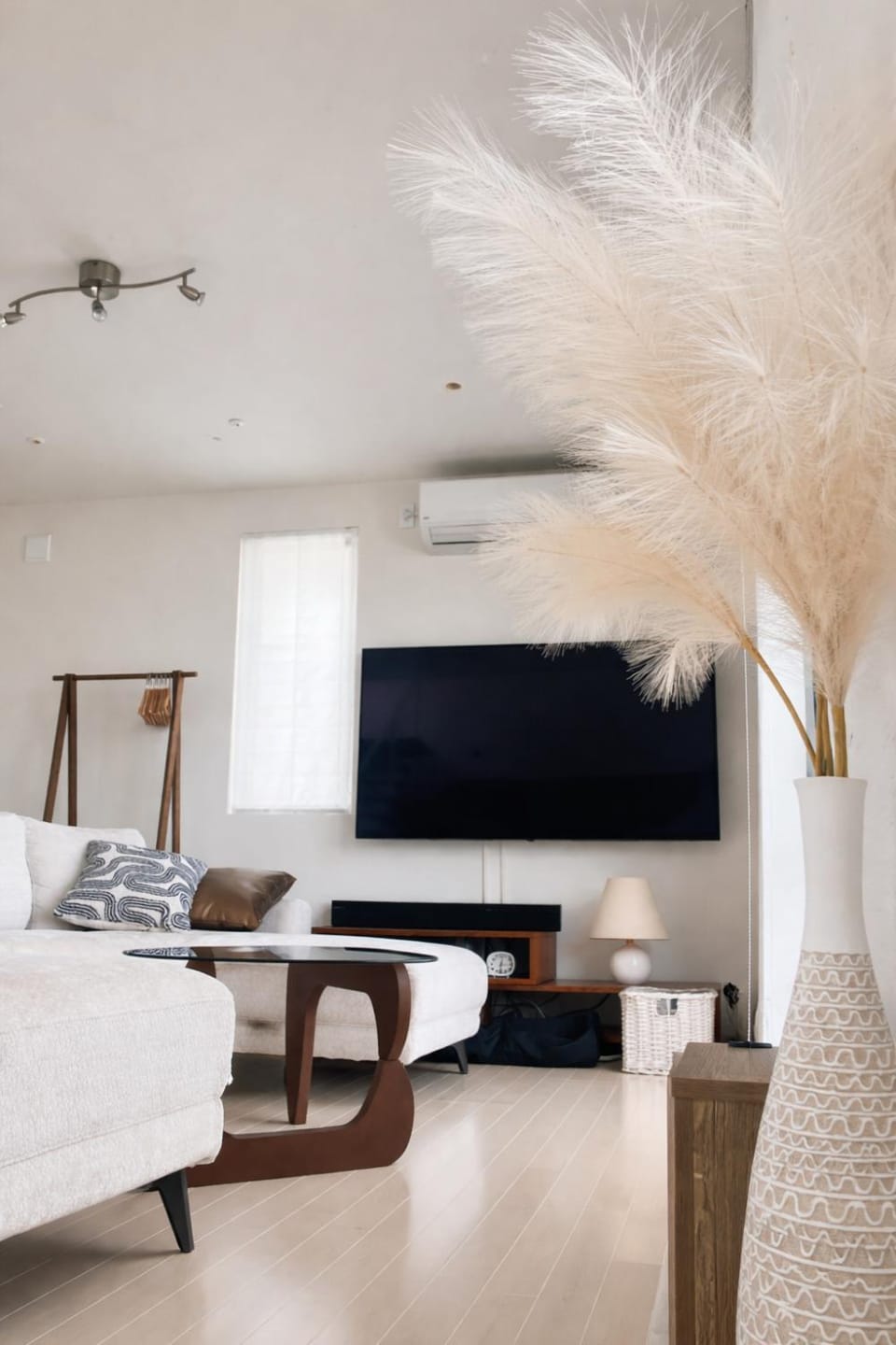 Communal lounge/ TV room, TV and multimedia, Living room, air conditioner