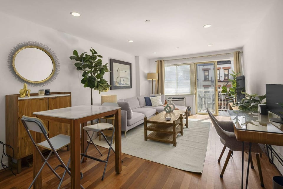 Cooper Place 1BR Loft with Balcony in Elevator Building Apartment in East Village