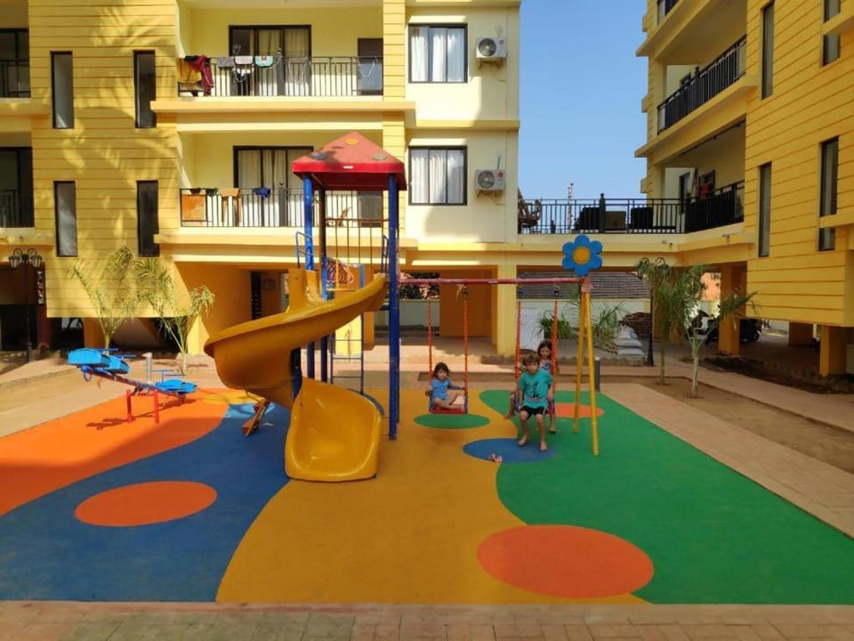 Tranquil 1BHK Flat Patnem Beach Park with pool Apartment in Canacona