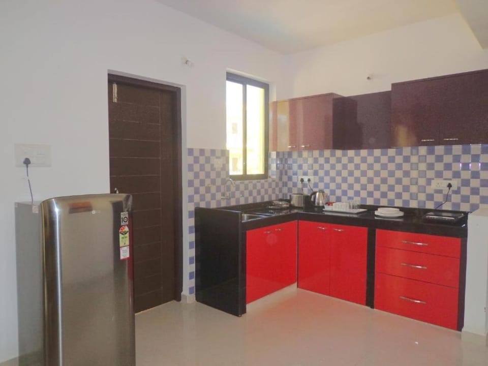 Tranquil 1BHK Flat Patnem Beach Park with pool Apartment in Canacona
