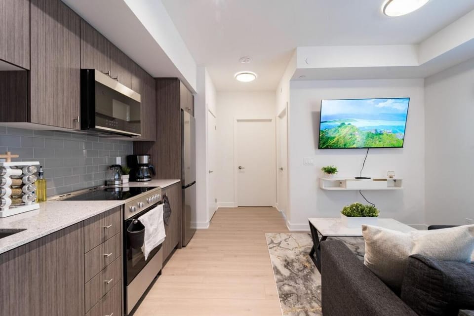 Kitchen or kitchenette, Living room, Seating area, Dining area