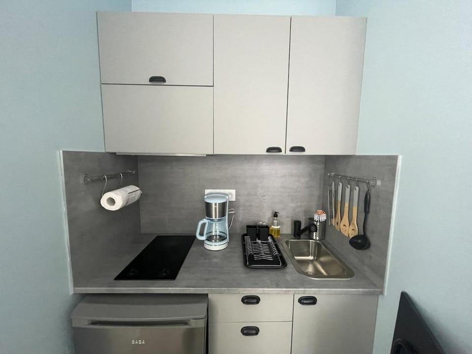 Studio au pied du Château Wi-Fi Proche Gare Apartment in Montluçon
