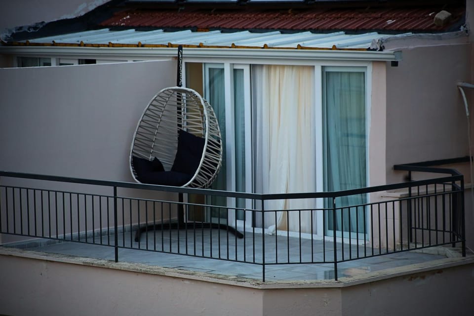 View (from property/room), Balcony/Terrace