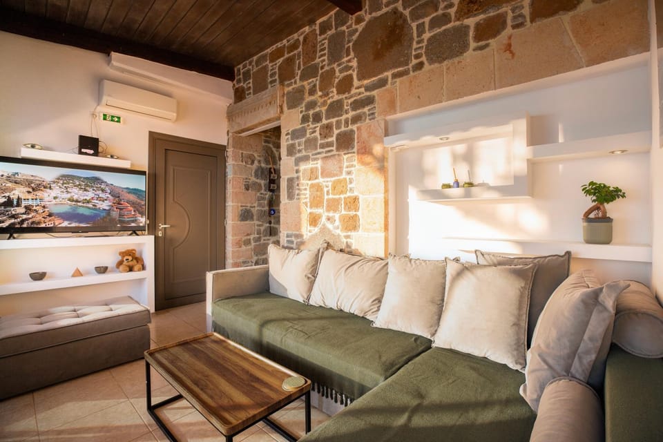 Helios stone house Apartment in Islands