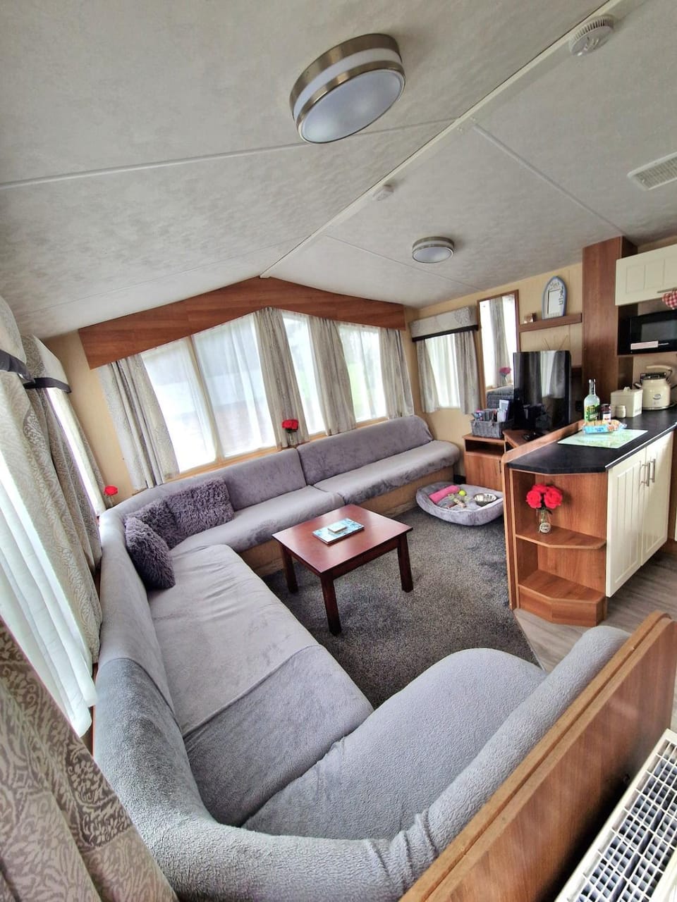 Ivy Retreat, Dog Friendly Static Caravan House in North Walsham