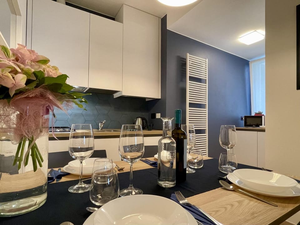 Kitchen or kitchenette, Living room, Dining area
