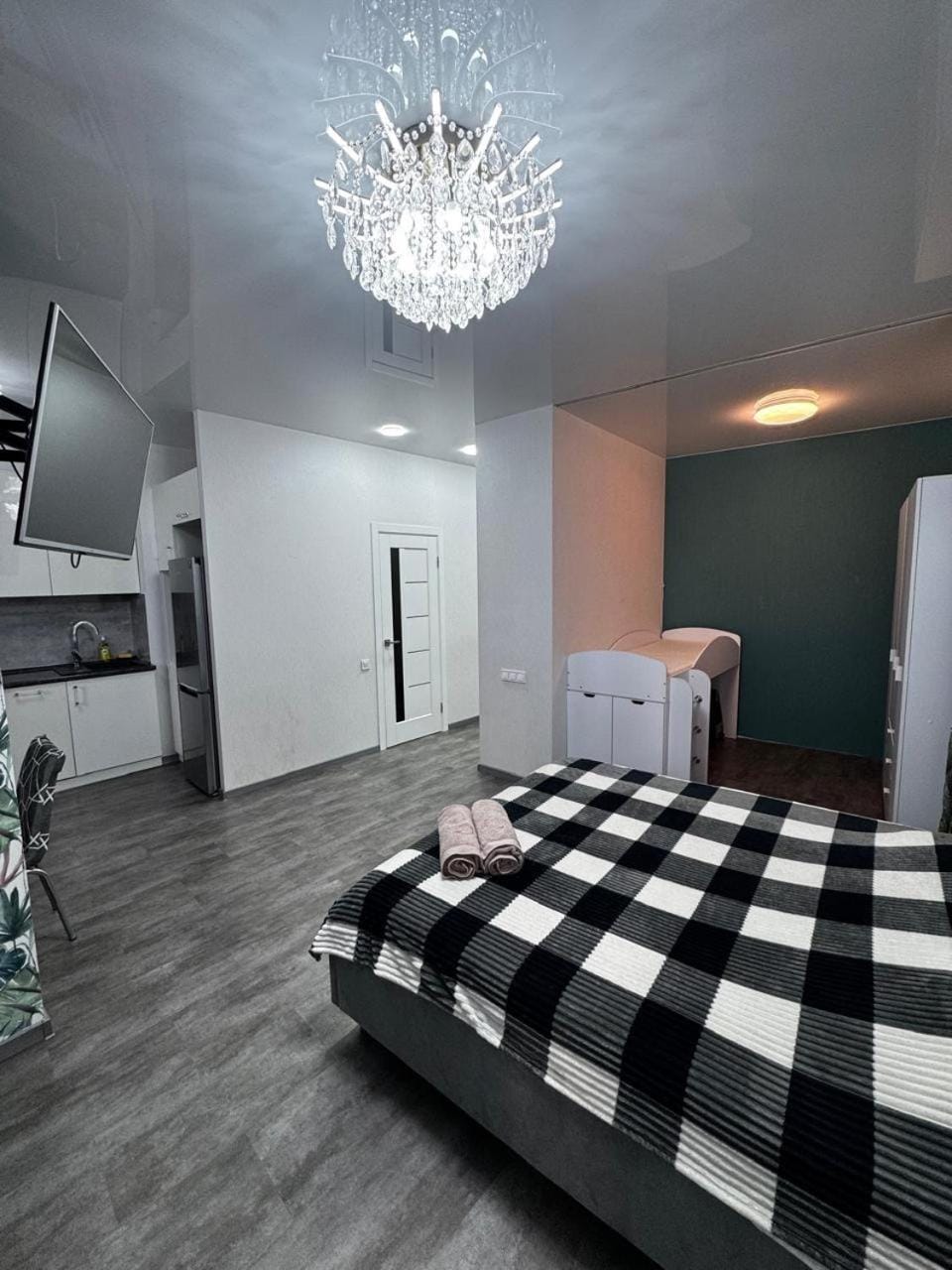 Bed, TV and multimedia, Photo of the whole room, Bedroom, wardrobe
