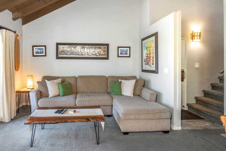 Maui Kamaole #C-207 Great Location, Spacious, Fully Renovated, Full A/C Apartment in Wailea