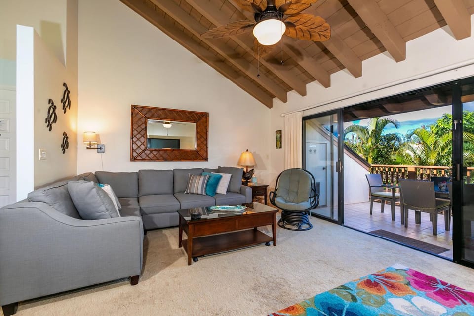 Maui Kamaole #F-210 Private, Across Kamaole III, Full A/C, Great Location Apartment in Wailea