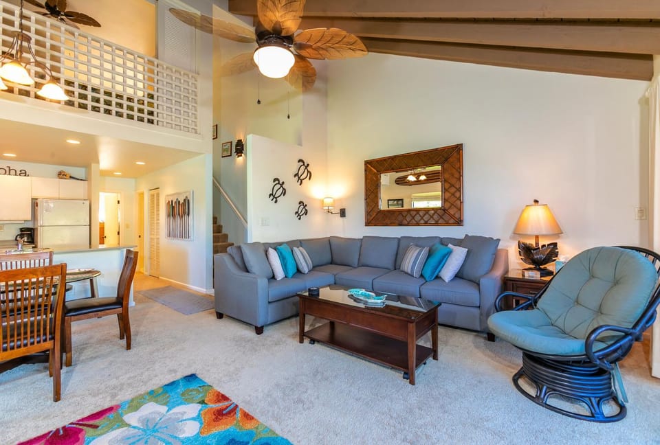 Maui Kamaole #F-210 Private, Across Kamaole III, Full A/C, Great Location Apartment in Wailea