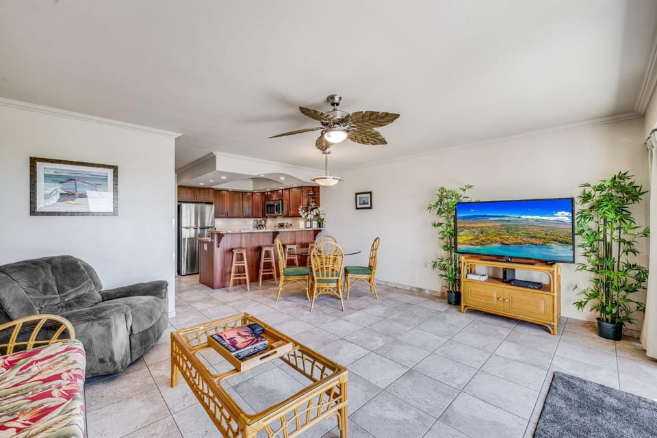 Maui Kamaole #H-105 Ocean View Condo across the street from beach A/C Apartment in Wailea