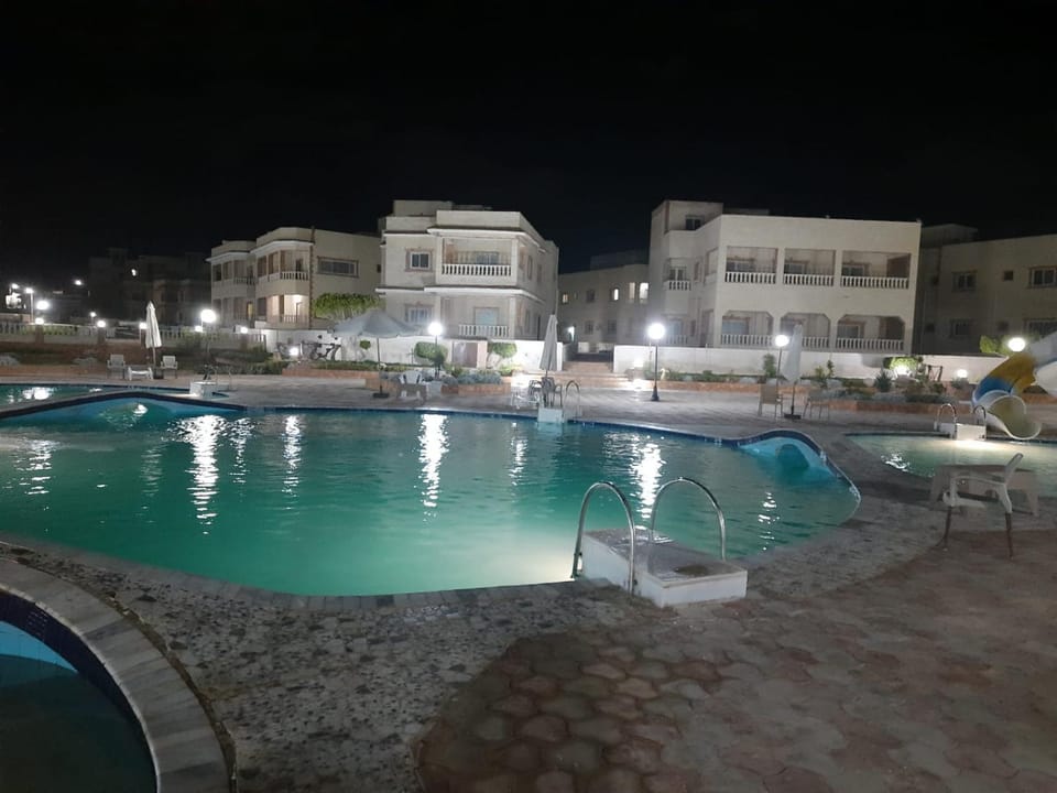 شاليه للايجار صيفي وشتوي في قرية لميرا الساحل الشمالي الكيلو 190 بجوار قرية كالي كوست Chalet in Egypt