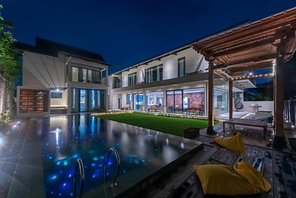Villa Mewah Daya Tampung Banyak dengan Pemandangan Golf Course di Sentul Bogor Apartment in West Java