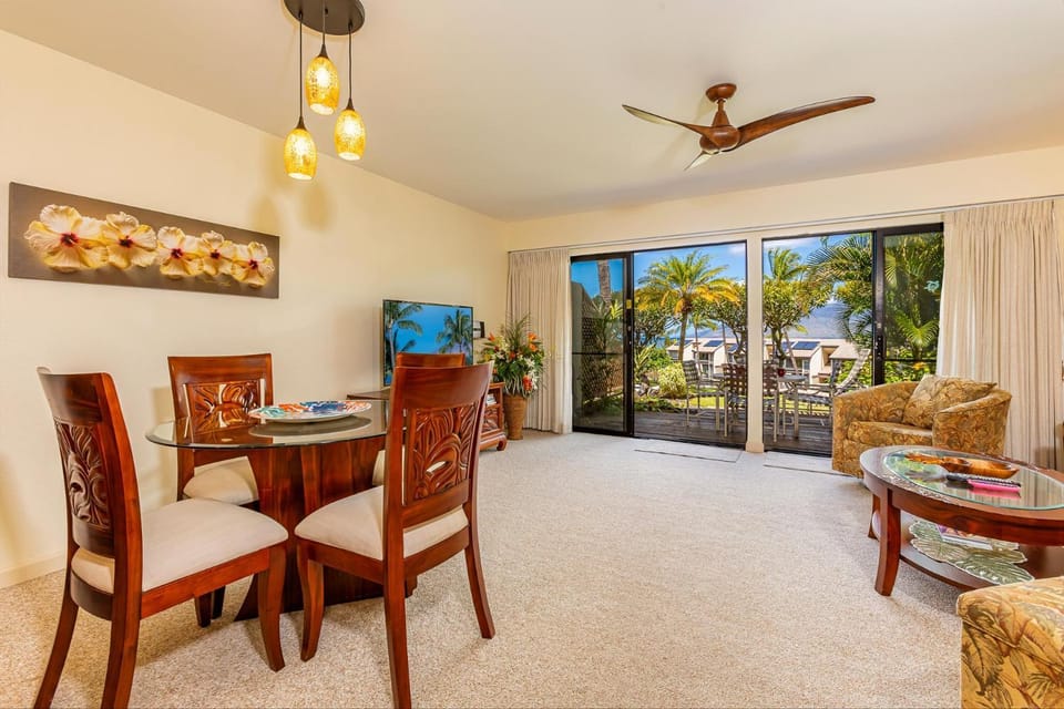 Maui Kamaole H-109 Full A/C Front Row Oceanview, Steps from Kamaole III Beach Apartment in Wailea