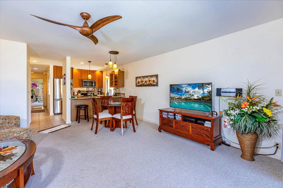 Maui Kamaole H-109 Full A/C Front Row Oceanview, Steps from Kamaole III Beach Apartment in Wailea