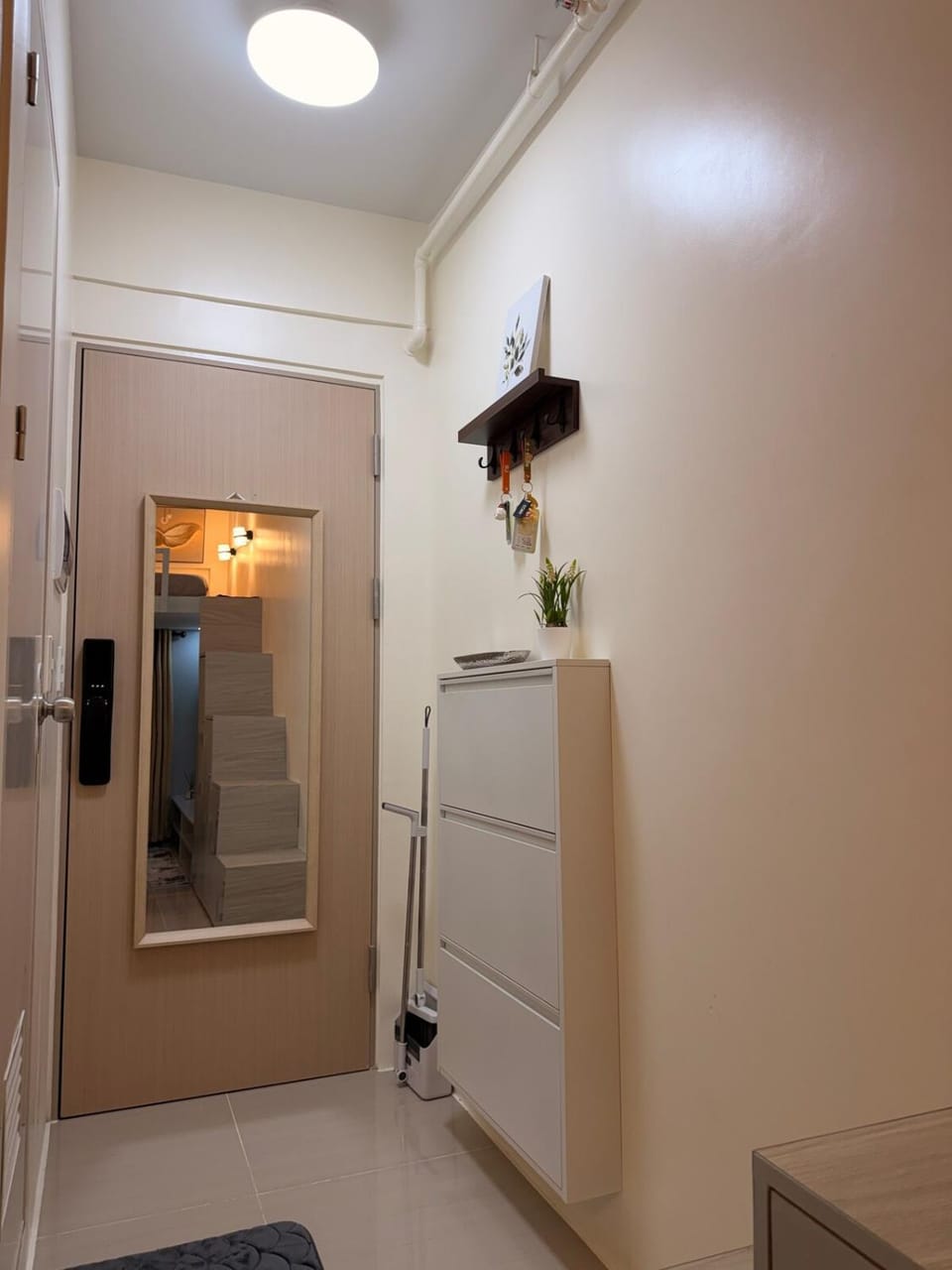 Staycation in Cubao, Along EDSA, Near MRT, MALL Apartment in Pasig