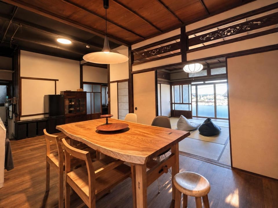 Sow Onomichi - 尾道水道を望む町家一棟貸し Apartment in Hiroshima Prefecture