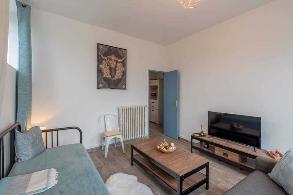 Le Sostranien - Jardin - Wifi Apartment in Nouvelle-Aquitaine