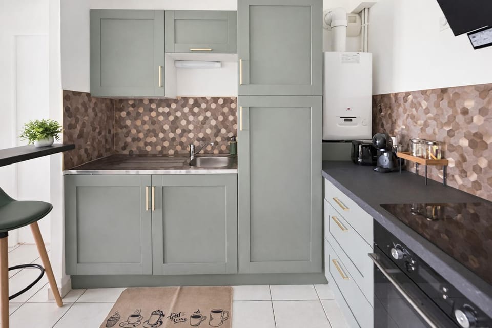 Kitchen or kitchenette, pet friendly, stove