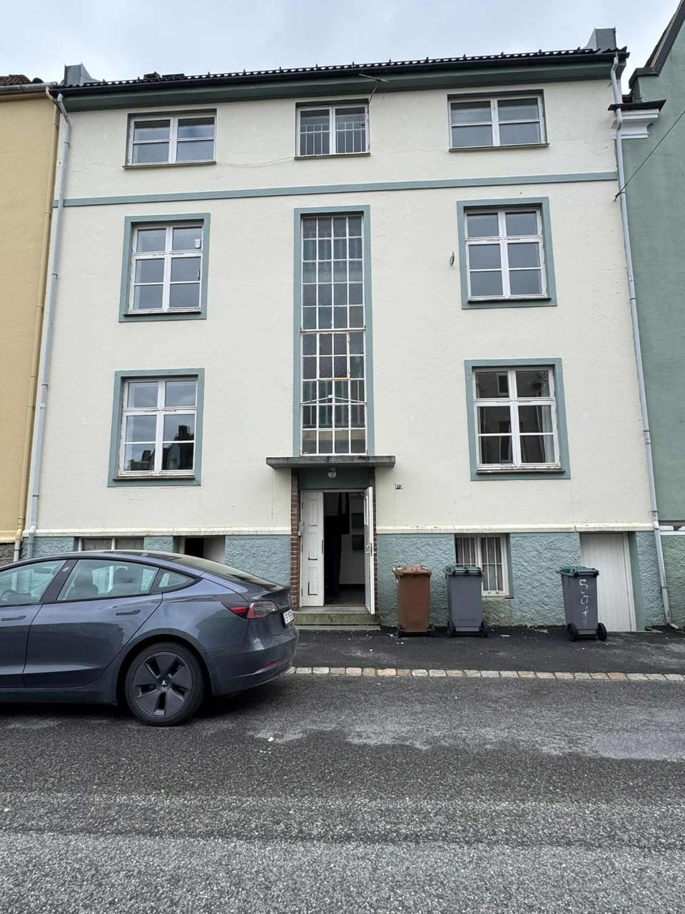 KG19 - 2BR Central Bergen Charm Apartment in Bergen