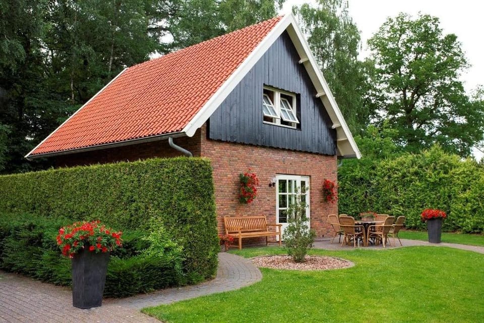 De Bron | 1-8 pers. House in Enschede
