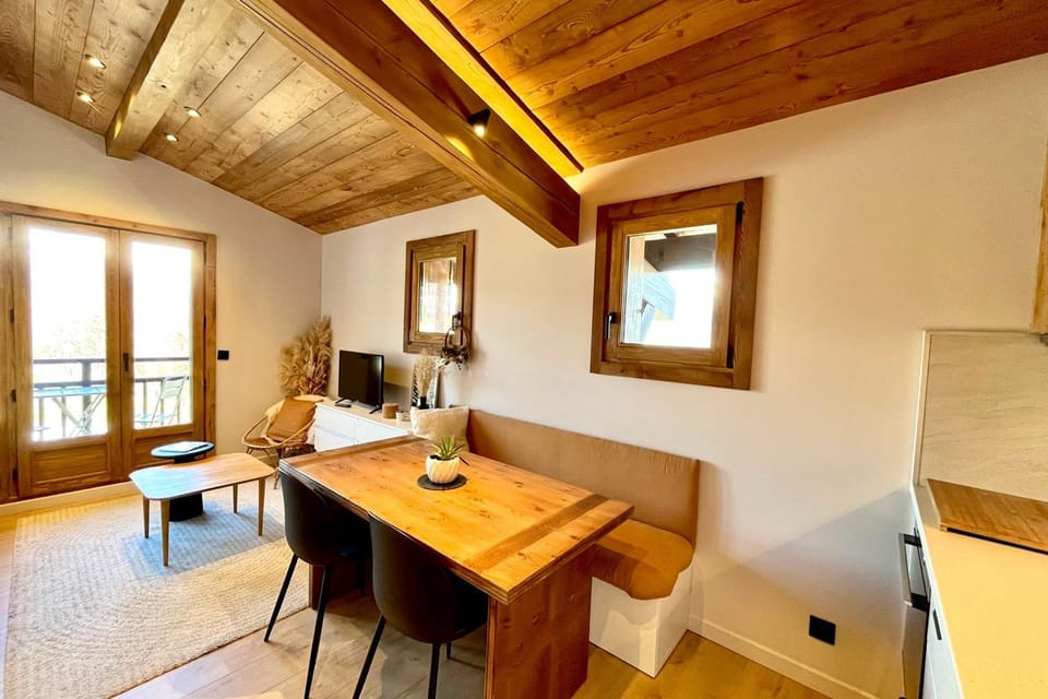 Charming studio with mountain view & balcony Apartment in Combloux