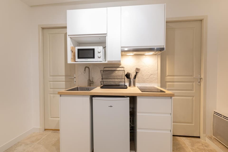 microwave, pet friendly, stove