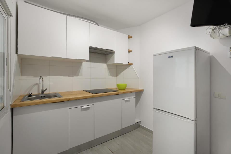 Kitchen or kitchenette, Living room