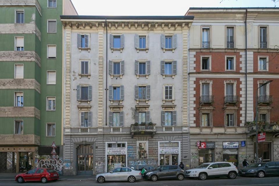 Happy House - Viale Tibaldi Apartment in Milan