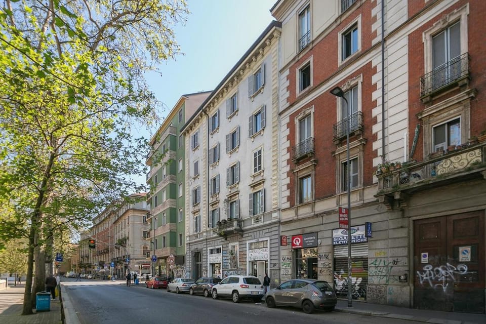 Happy House - Viale Tibaldi Apartment in Milan
