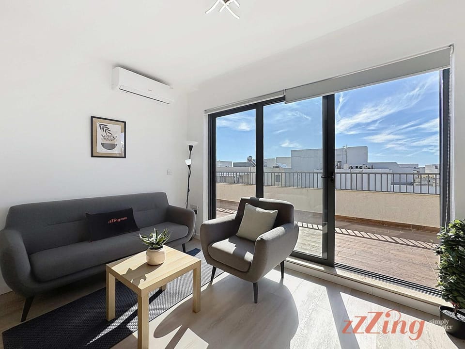 Day, View (from property/room), Balcony/Terrace, Living room, Seating area