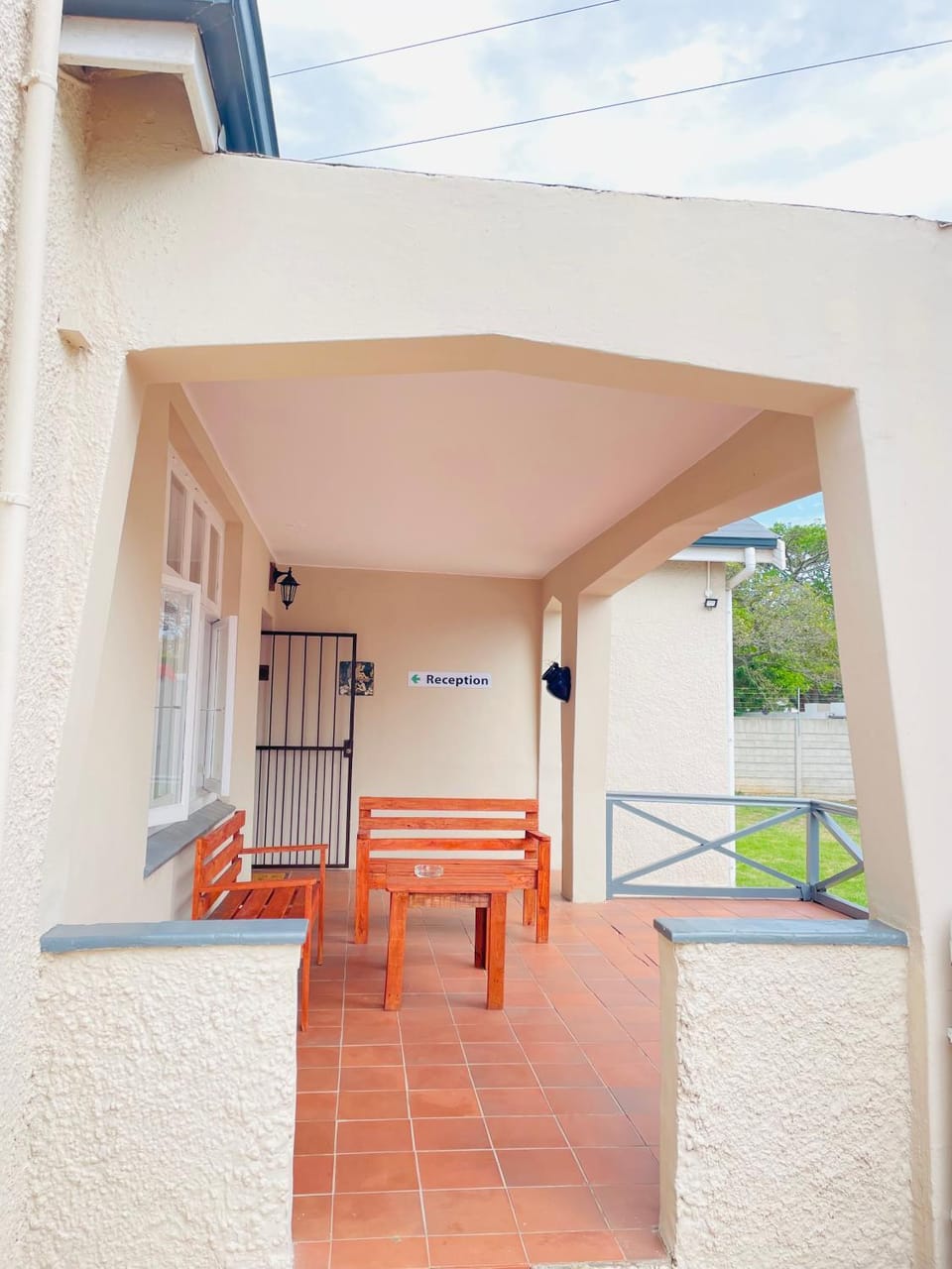 Facade/entrance