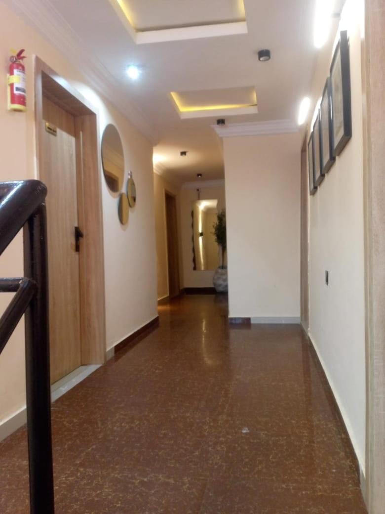 De' Mayors Court Suites&Bar Hotel in Lagos