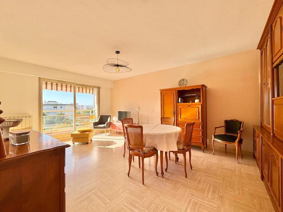 Appartement T3 piscine, parking, proche des plages Apartment in Saint-Raphael