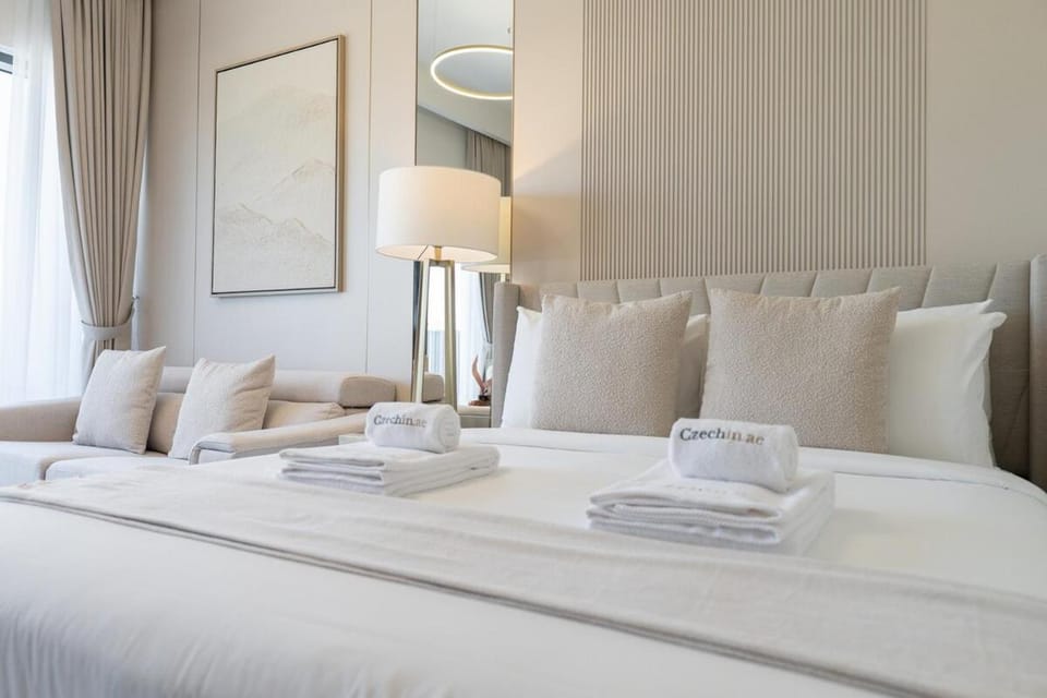 Chic Studio Room, Azizi Mirage, Dubai Studio City Apartment in Dubai