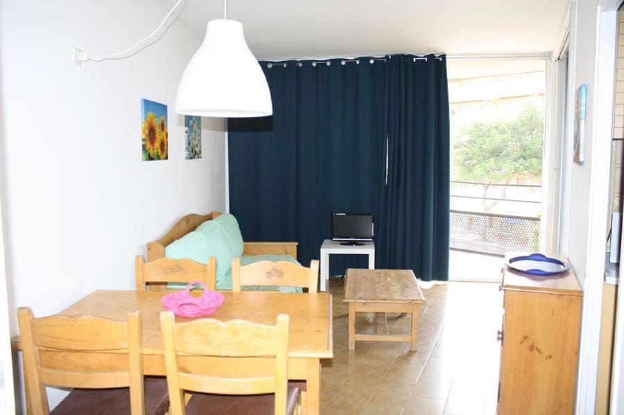 Bora 3-B Apartment in Roses
