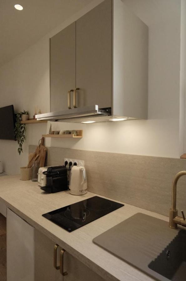 Petite fleur - Studio Vieil Antibes-Plage à 5 min Apartment in Antibes