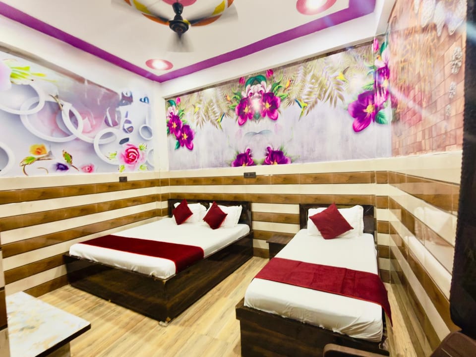 Bed, Living room, Bedroom