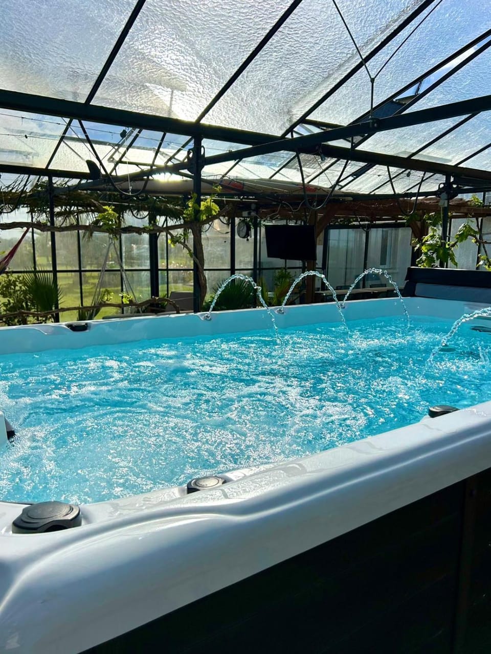 Swimming pool