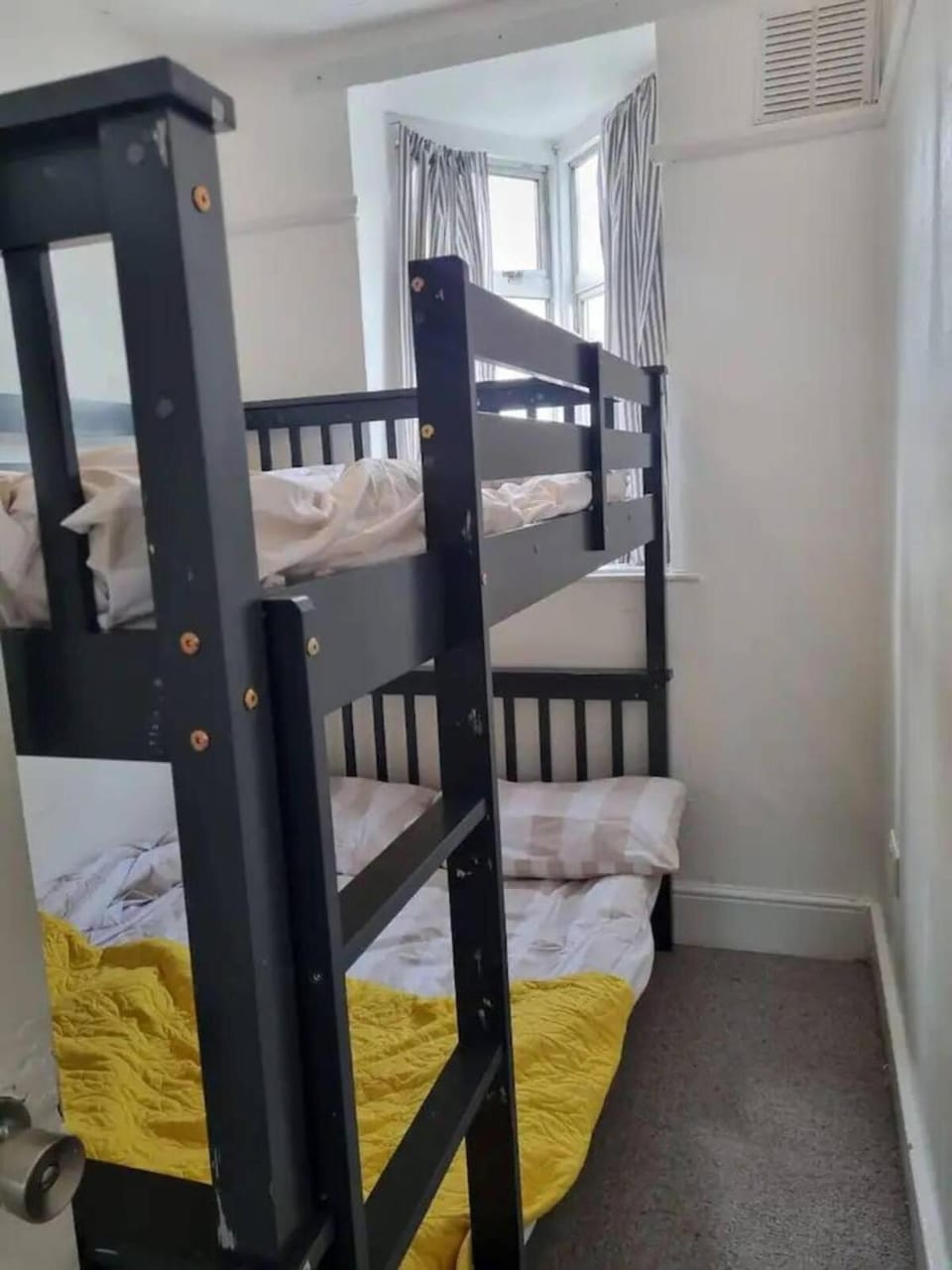 Bed, View (from property/room), Photo of the whole room, Bedroom, bunk bed, towels, acessibility