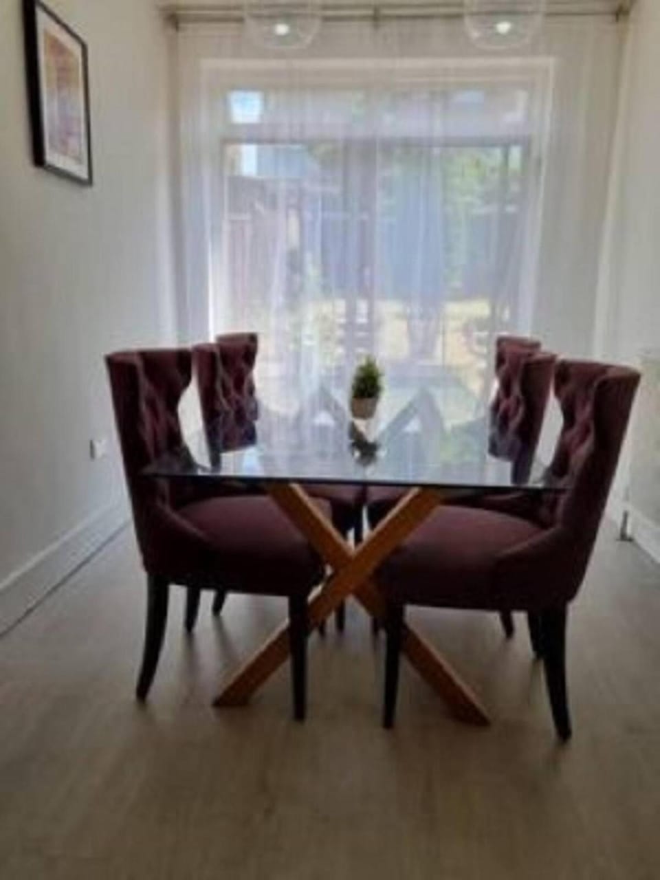 View (from property/room), Decorative detail, Seating area, Dining area, Garden view