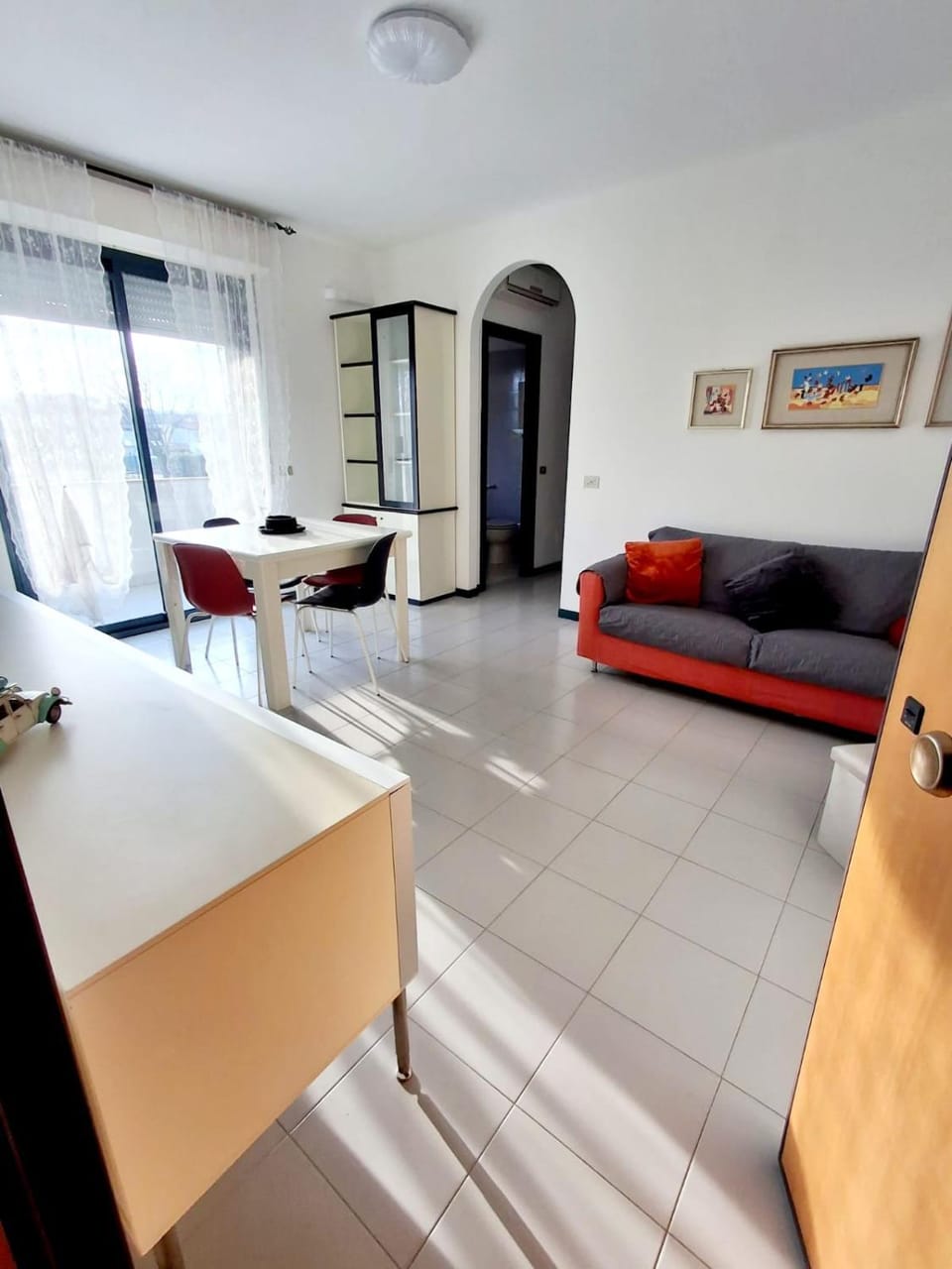 Living room, Dining area