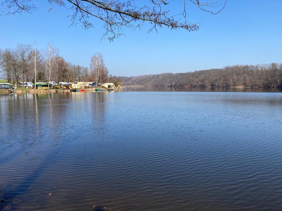 Nr 5 Camping Pod mit Terrasse und Seeblick Campground/ 
RV Resort in Saxony