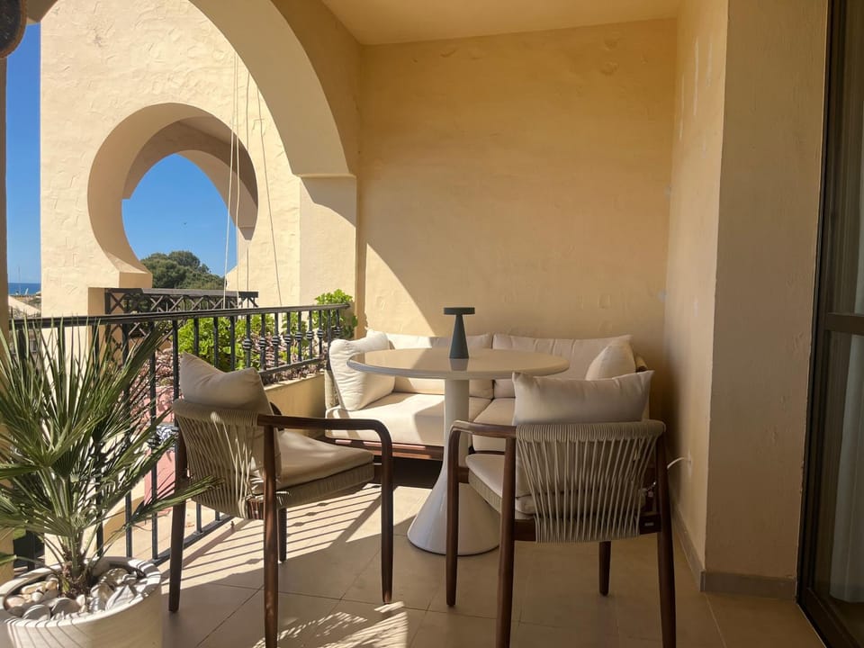 Balcony/Terrace, Dining area
