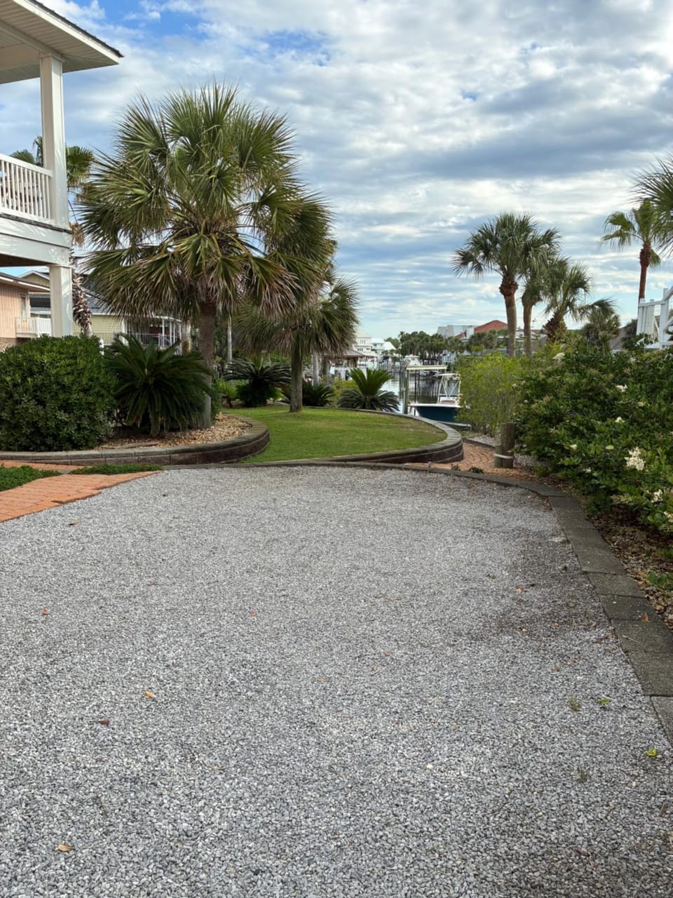 3 Bedroom Beach House with Pool, Boat Dock, and Pet Friendly House in Ono Island